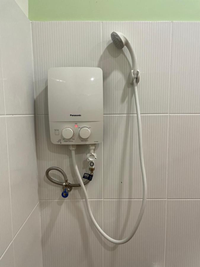 Benutten 99 Hotel Kampong Parit Tengah ภายนอก รูปภาพ