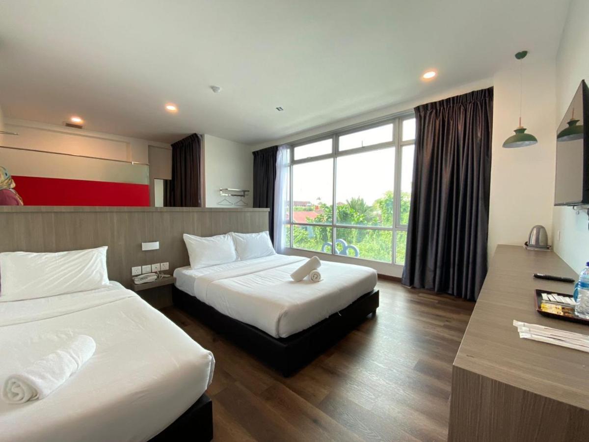 Benutten 99 Hotel Kampong Parit Tengah ภายนอก รูปภาพ